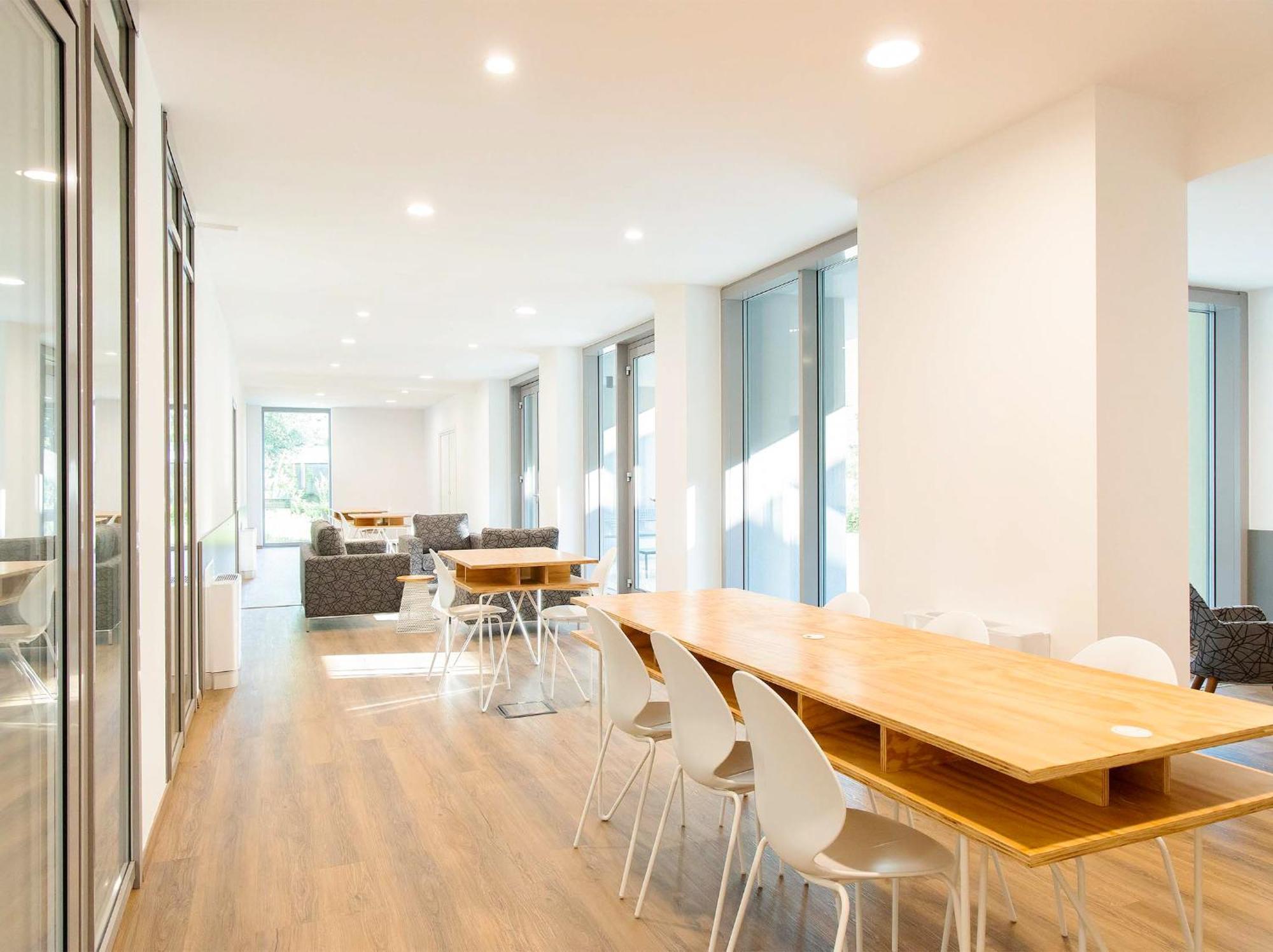 Green Living With Terrace & Garage By Ndp Rent, Milan